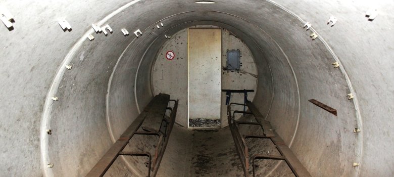 eine große Röhre aus Zeiten der militärischen Nutzung auf dem Haarberg