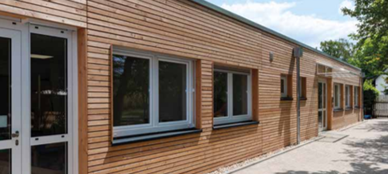 Ein Container in Holzoptik wird favorisiert. Der Container soll ansprechend aussehen, hier ein Beispiel in Holzoptik