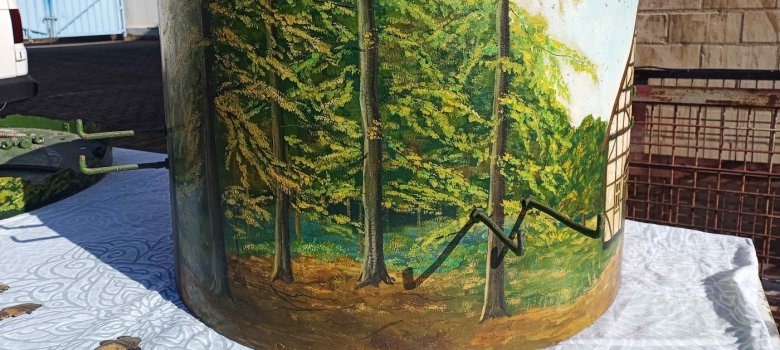 Die Trommel im Turm: Mit den Figuren dreht sich die Landschaft. 