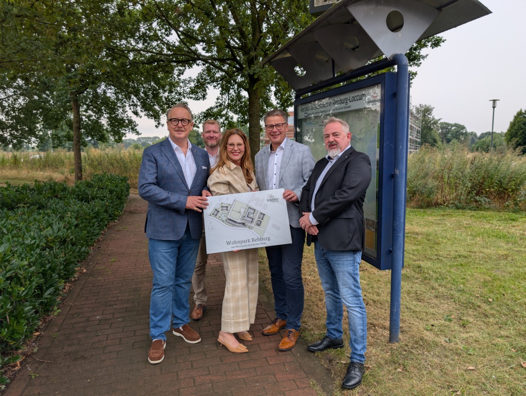 Bürgermeister Martin Franke mit Vertretern der Tegeler Gruppe