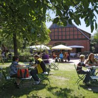 Cafégarten der Biobäckerei Norbert Honeck