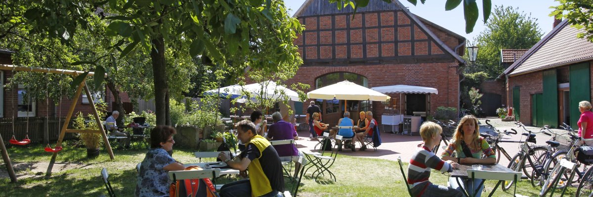 Cafégarten der Biobäckerei Norbert Honeck