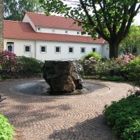 Innenhof mit Brunnen der Tagungsstätte ev. Akademie Loccum