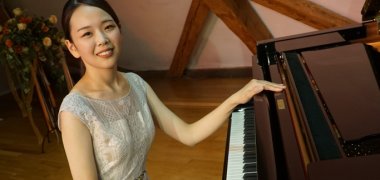 Mari Ichihashi Mari Ichihashi