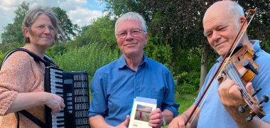 Zur Lesung von Heinrich Thies musizieren Mariska Nijhof und Peter Hokema