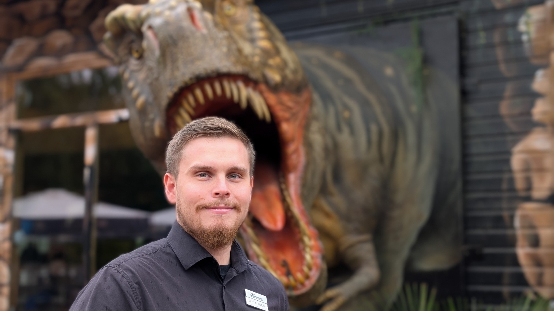 Dr. Fritz Stoepke ist wissenschaftlicher Leiter des Dinoparks Münchehagen