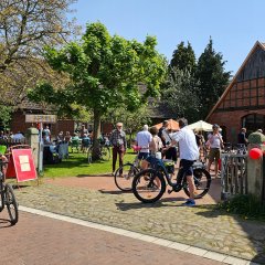 Raderlebnistag Winzlar bei Honeck im Gartencafé.
